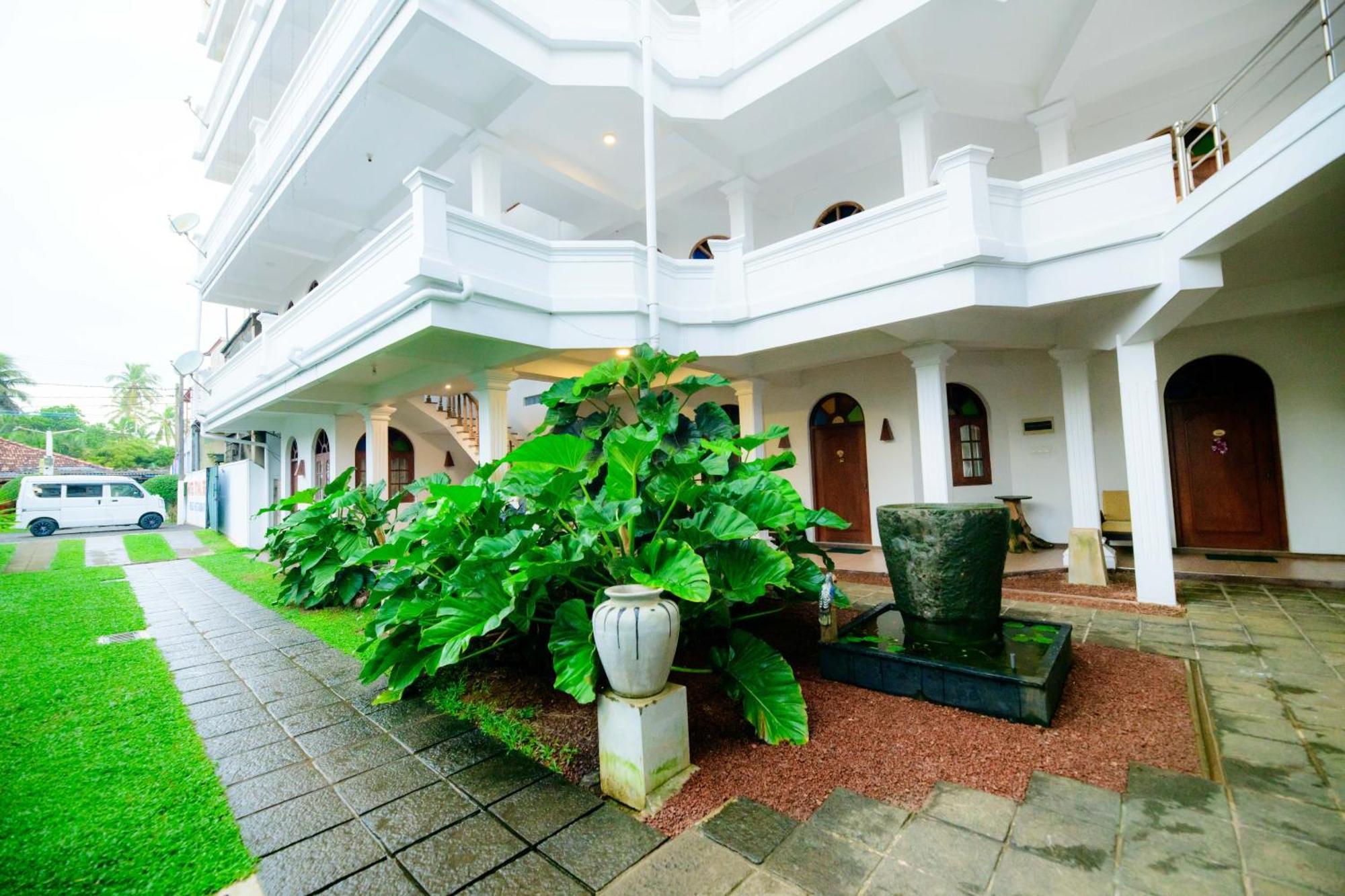 Royal Beach Hotel & Restaurant Hikkaduwa Exteriér fotografie