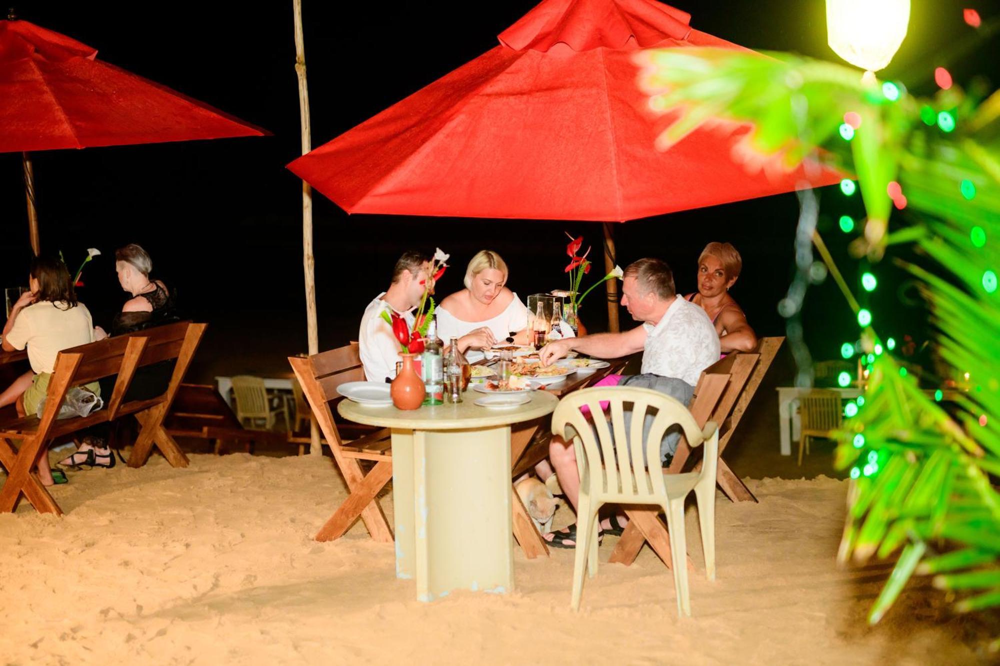 Royal Beach Hotel & Restaurant Hikkaduwa Exteriér fotografie