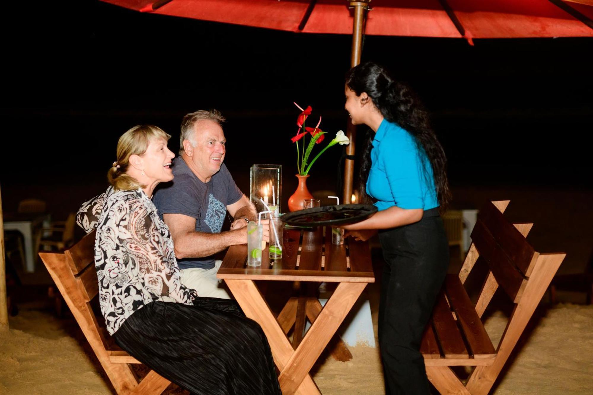 Royal Beach Hotel & Restaurant Hikkaduwa Exteriér fotografie